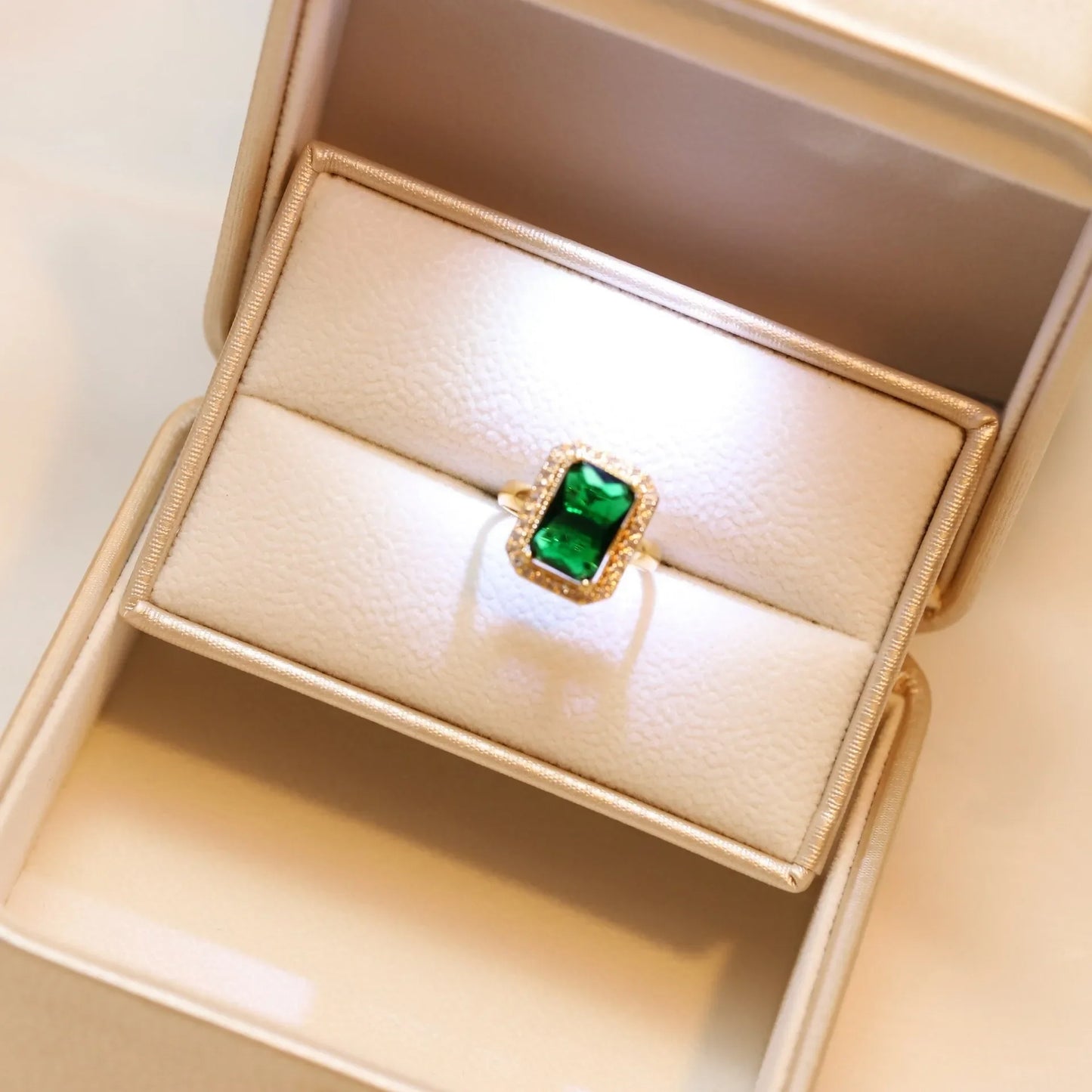 Luxury Emerald Jewelry Sets